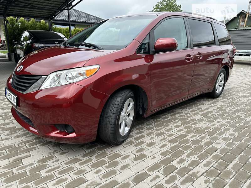 2016 toyota sienna