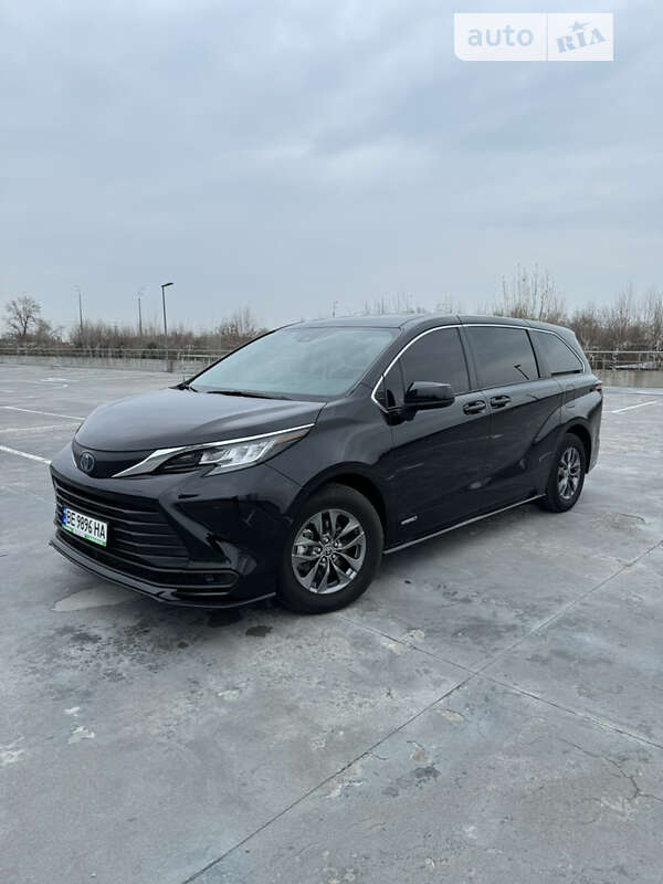 2021 toyota sienna