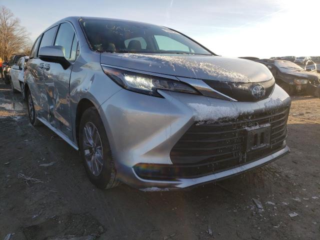 2021 toyota sienna le