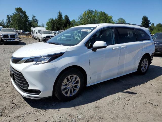 2021 toyota sienna le