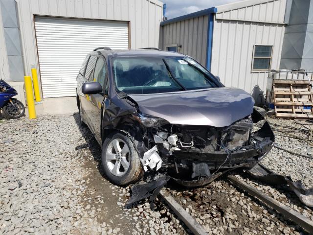 2019 toyota sienna le