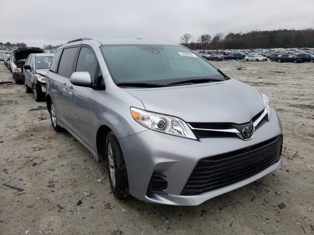 2018 toyota sienna le