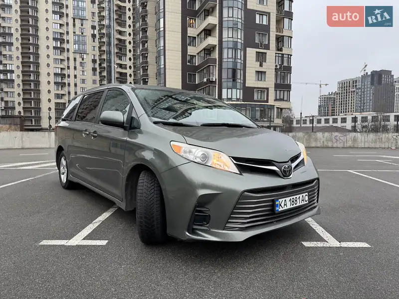 2017 toyota sienna