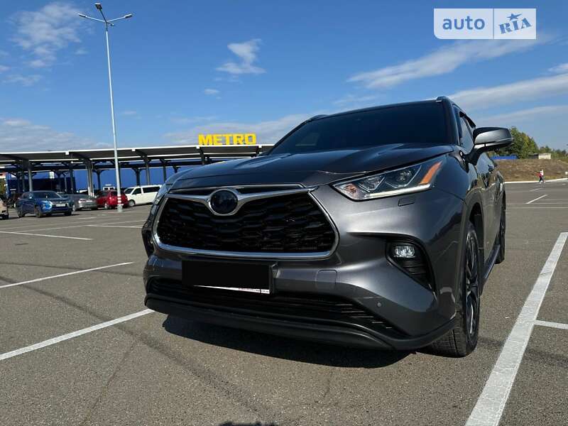 2021 toyota highlander