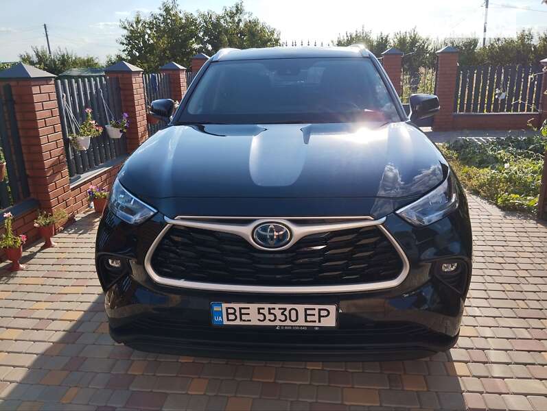 2021 toyota highlander hybrid