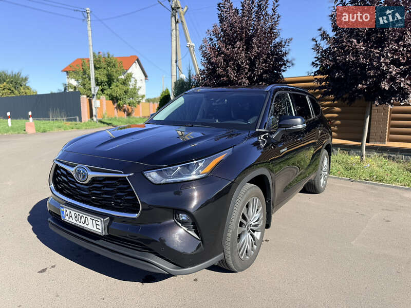 2021 toyota highlander hybrid
