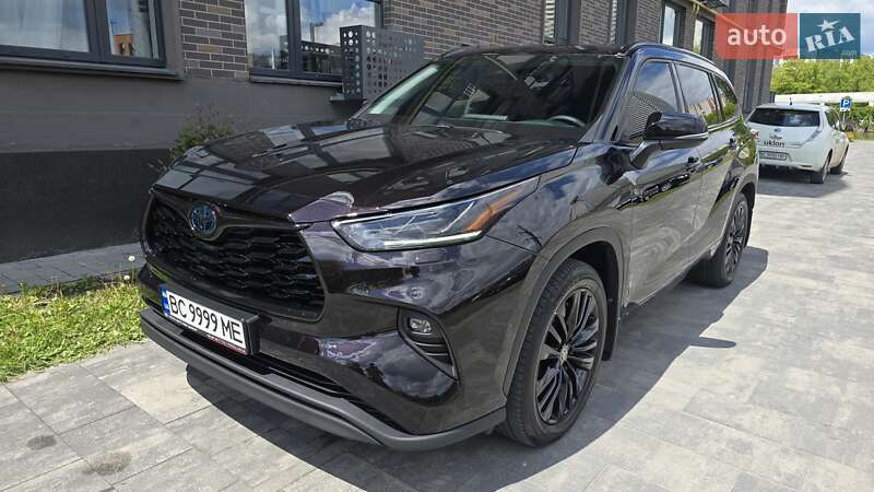 2021 toyota highlander