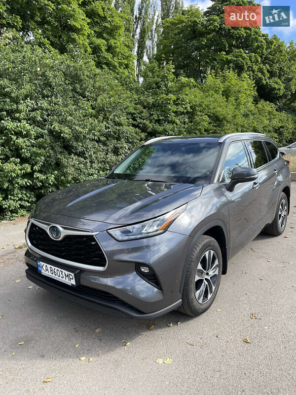 2021 toyota highlander hybrid