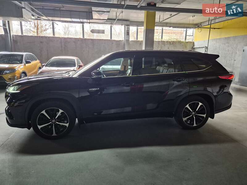 2021 toyota highlander