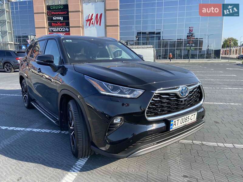 2021 toyota highlander hybrid