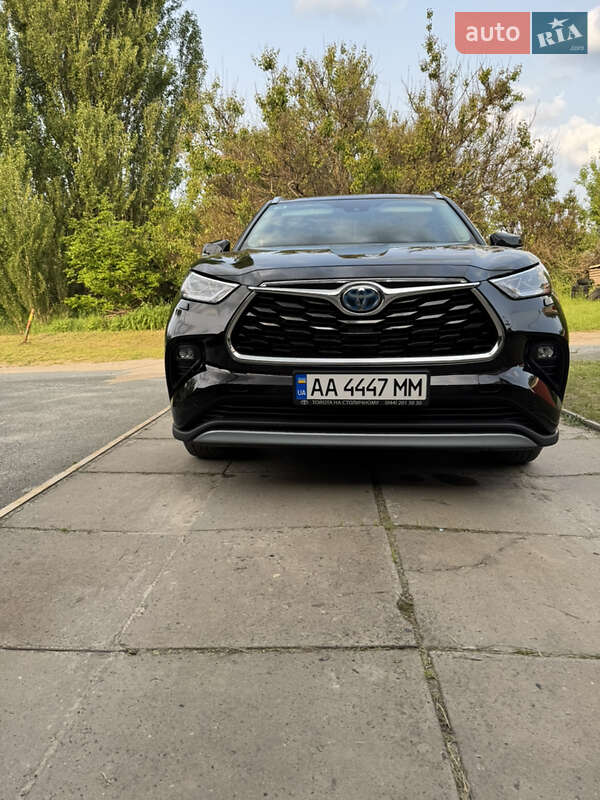 2021 toyota highlander hybrid