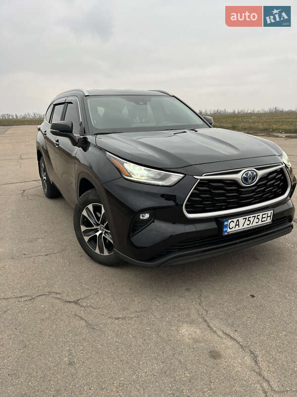 2022 toyota highlander hybrid