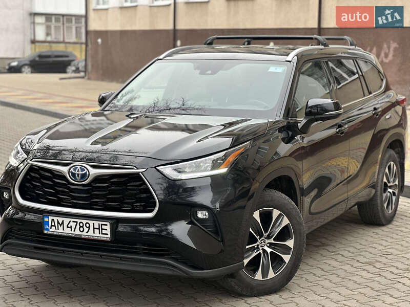 2021 toyota highlander