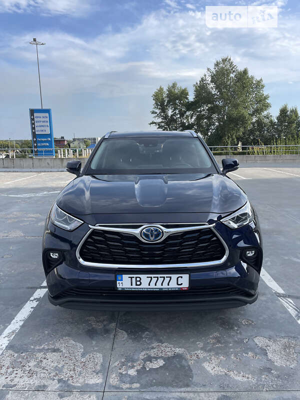 2022 toyota highlander hybrid