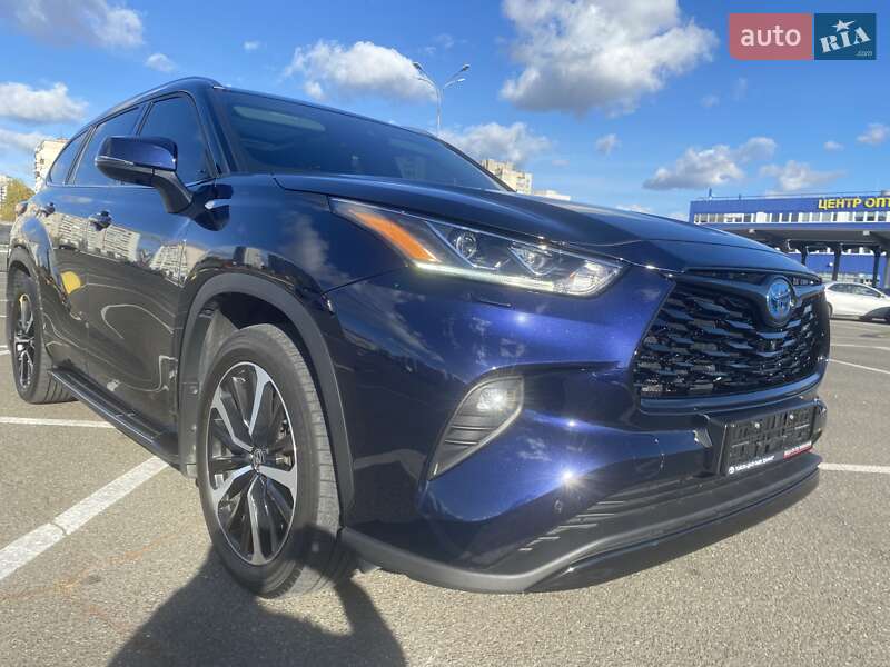 2022 toyota highlander hybrid