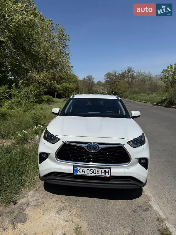 2022 toyota highlander hybrid
