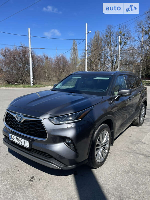 2023 toyota highlander hybrid