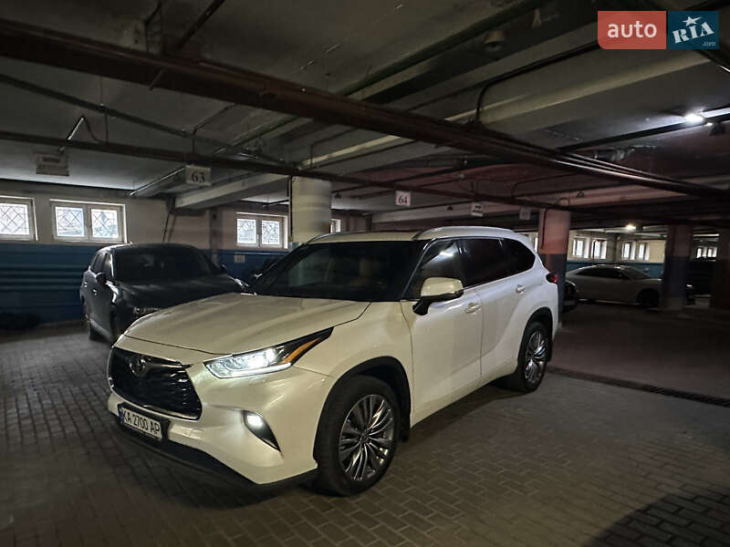 2021 toyota highlander