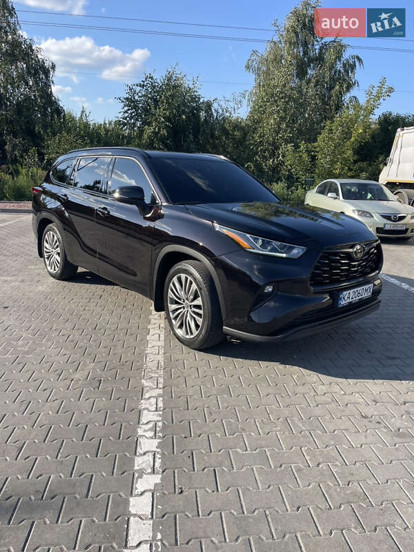 2021 toyota highlander