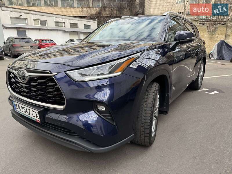 2021 toyota highlander