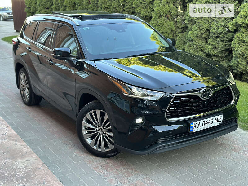 2021 toyota highlander