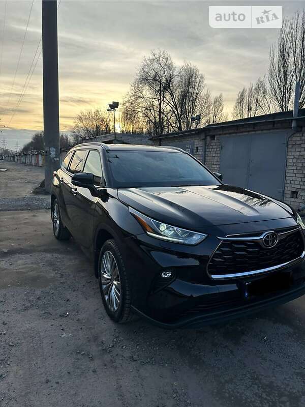 2022 toyota highlander