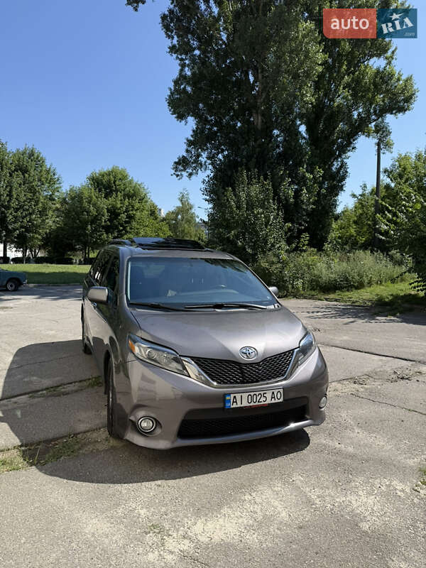 2017 toyota sienna