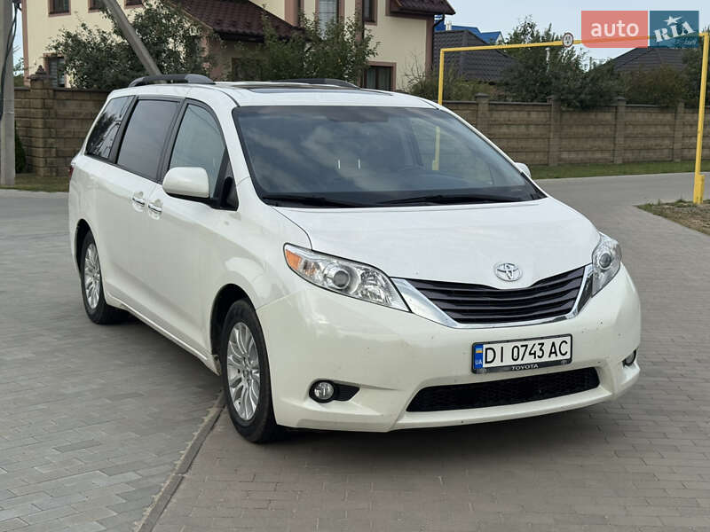 2017 toyota sienna