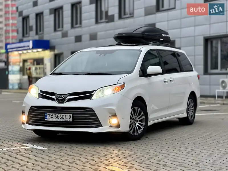 2017 toyota sienna