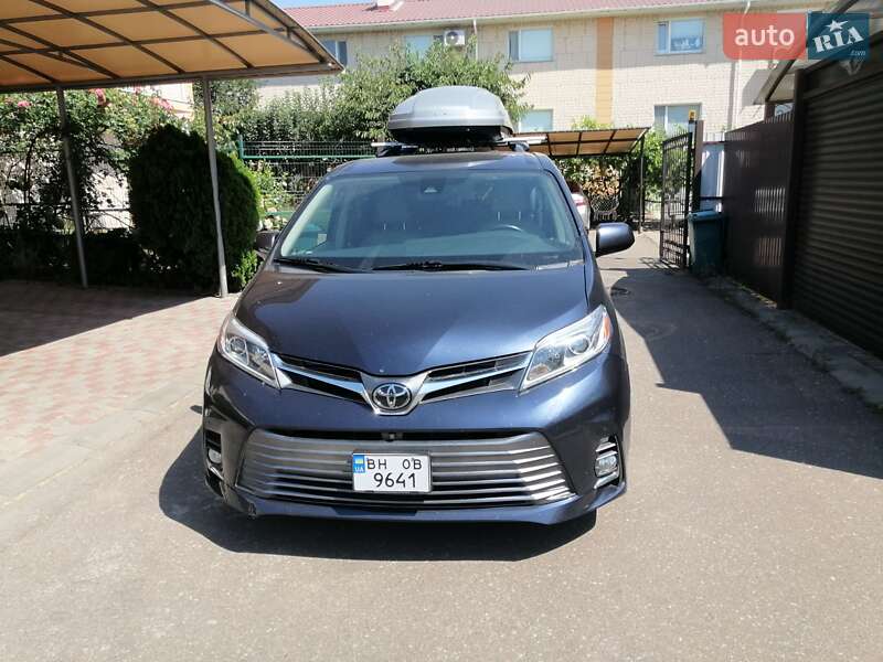 2018 toyota sienna