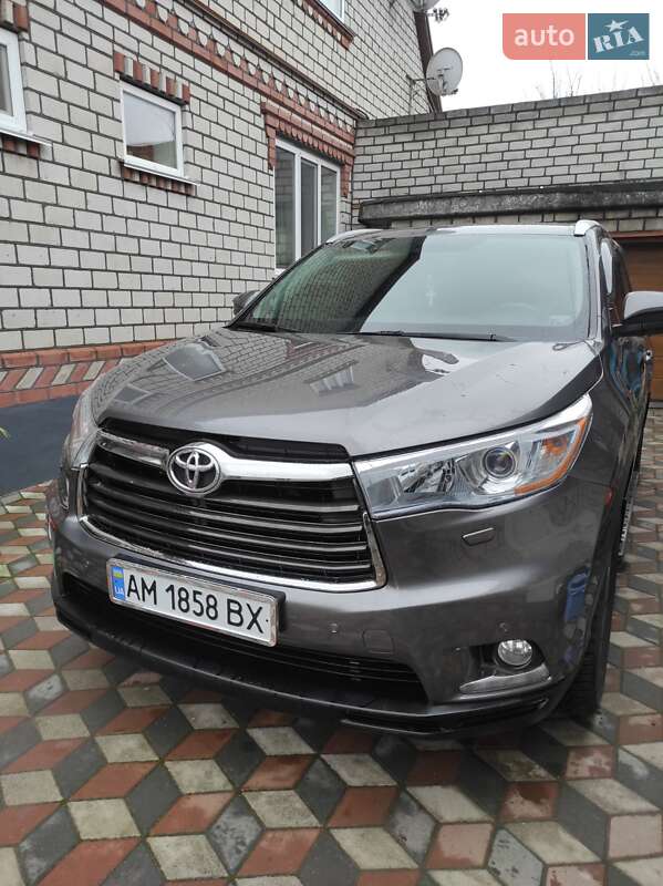 2014 toyota highlander