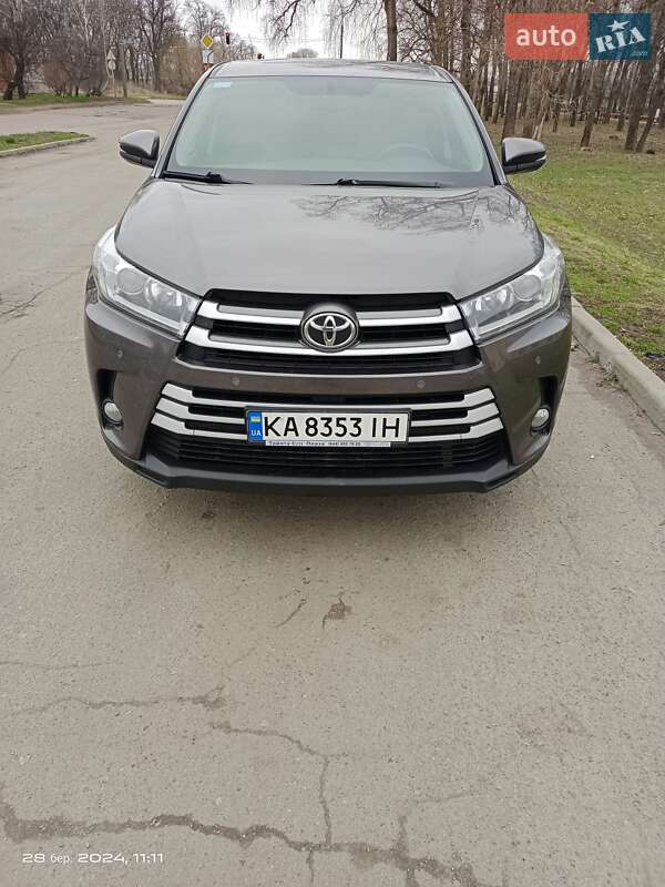 2017 toyota highlander