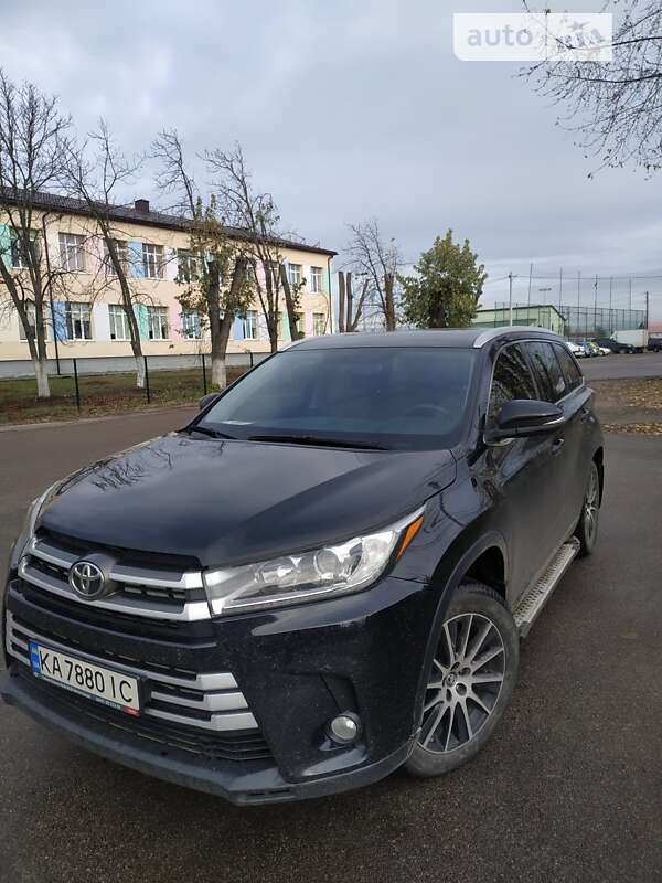 2017 toyota highlander