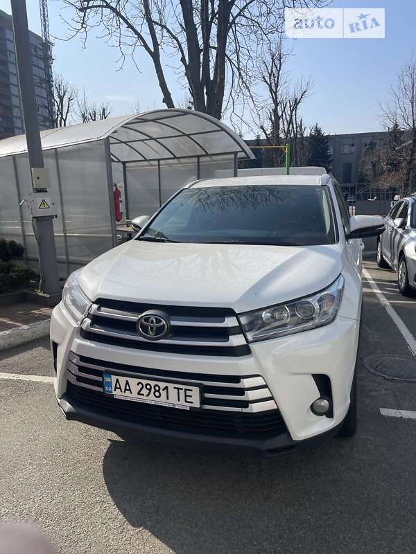 2017 toyota highlander