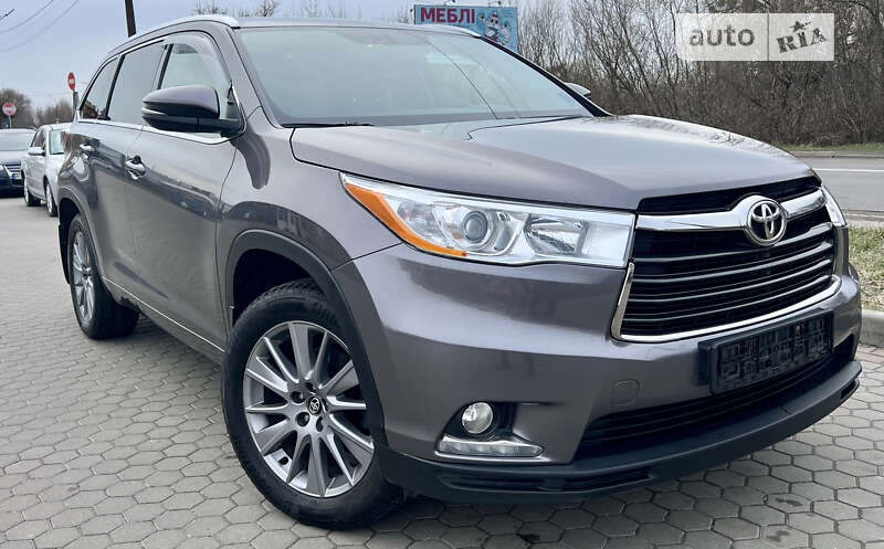 2016 toyota highlander