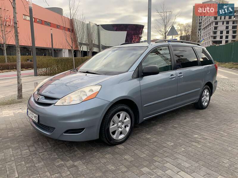2008 toyota sienna