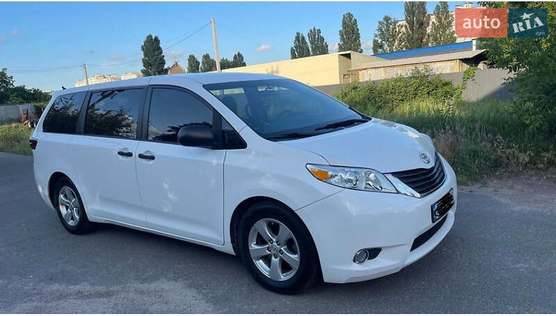 2016 toyota sienna