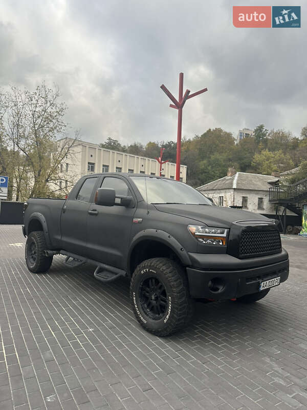 2008 toyota tundra