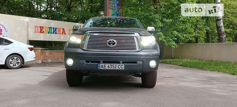 2013 toyota tundra