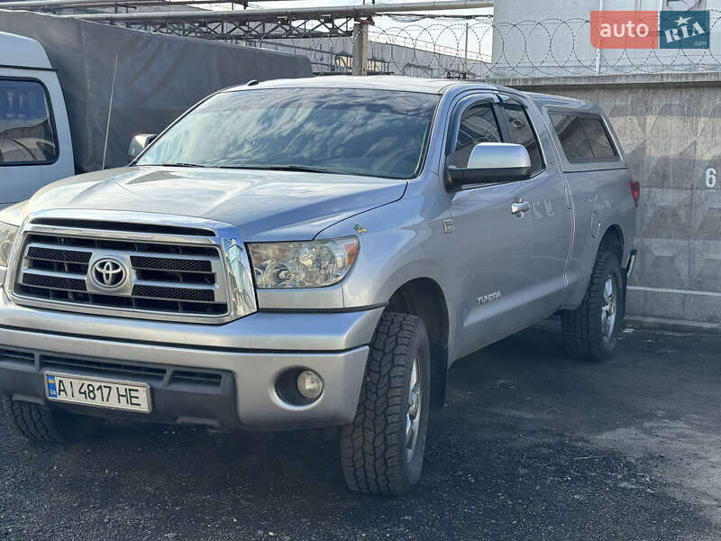 2010 toyota tundra