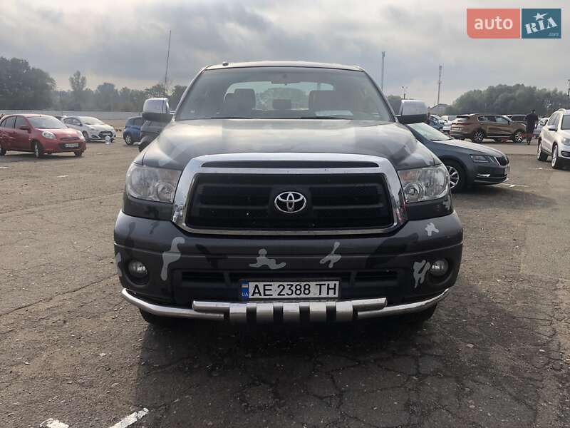 2012 toyota tundra