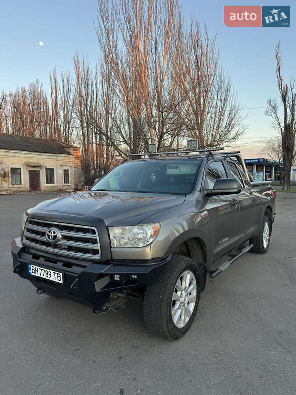 2012 toyota tundra
