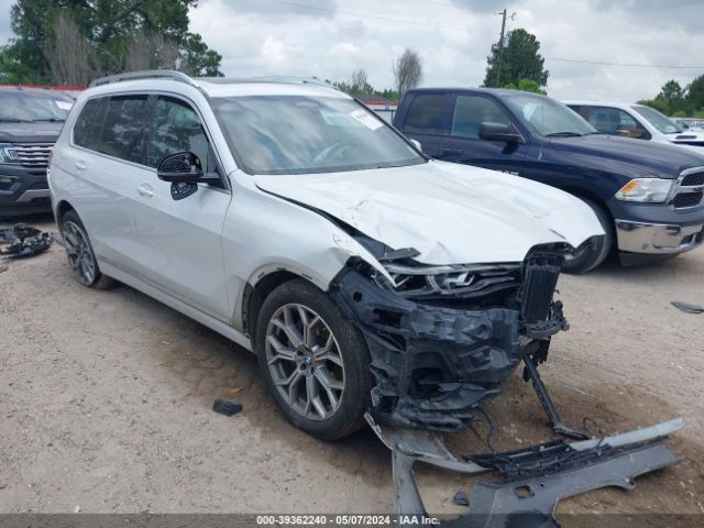 2022 BMW X7