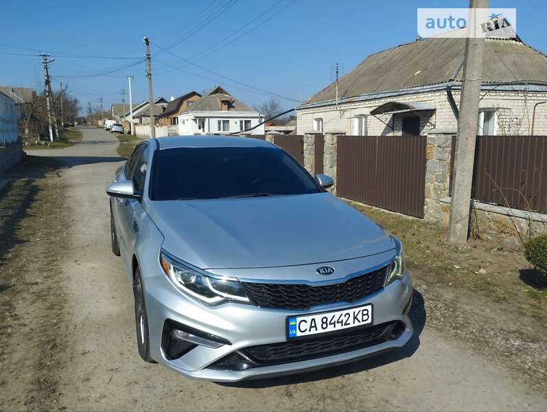 2019 kia optima