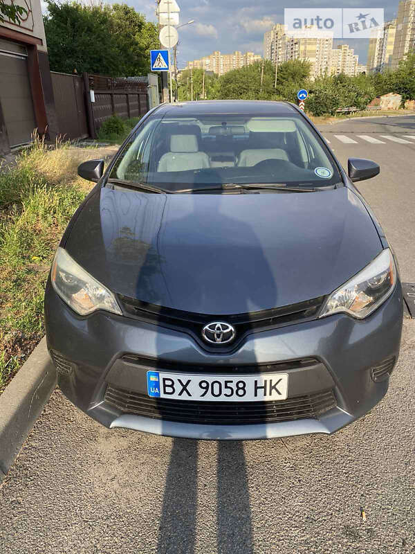 2015 toyota corolla