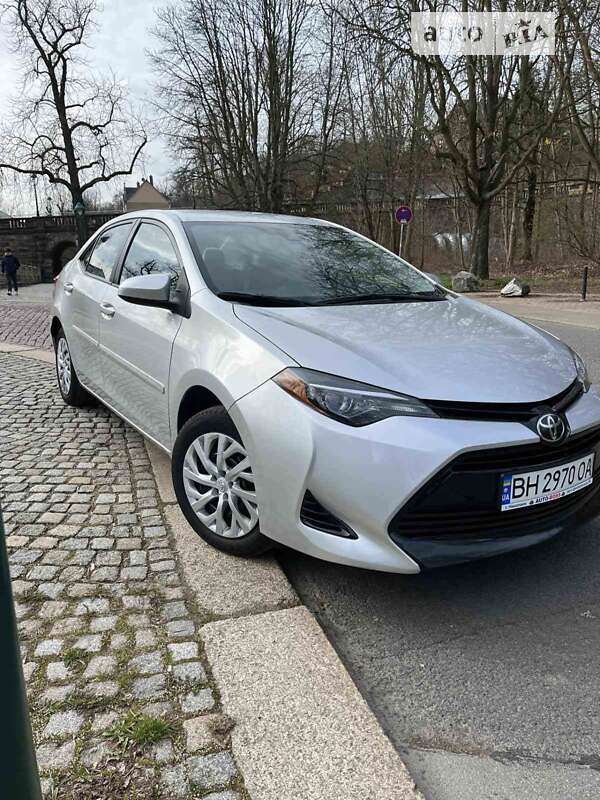 2017 toyota corolla