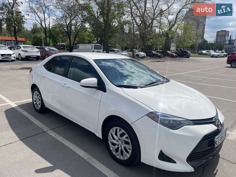 2018 toyota corolla