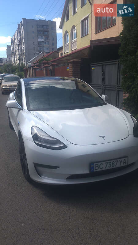 2020 tesla model 3