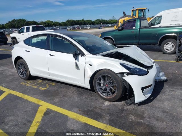 2022 TESLA Model 3
