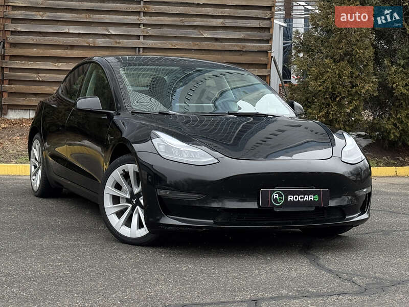 2022 tesla model 3